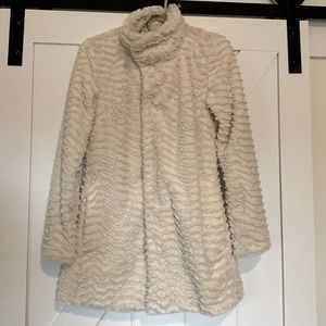 Patagonia deep fleece long coat size S - white. Excellent/like new condition.